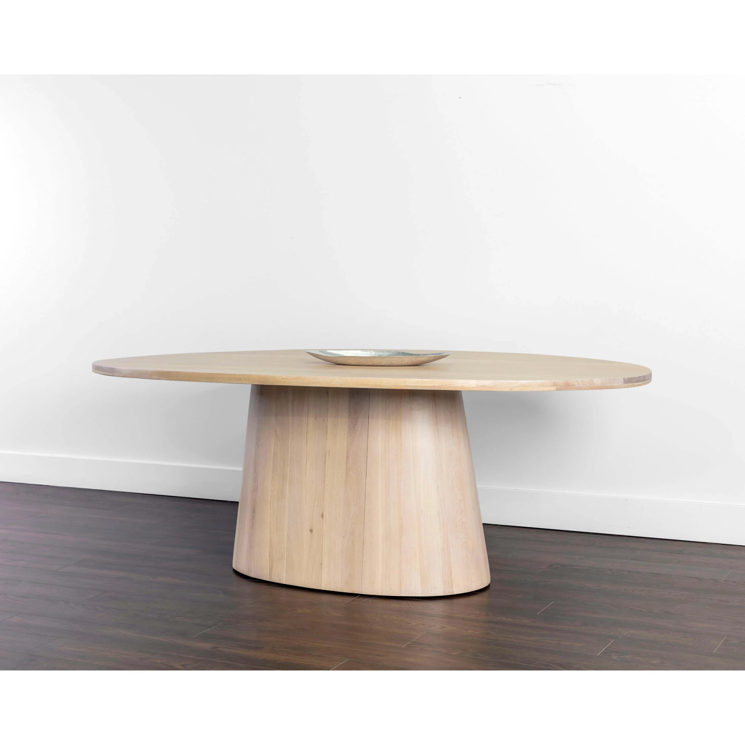Elina Oval Dining Table, Light Oak - Image 5