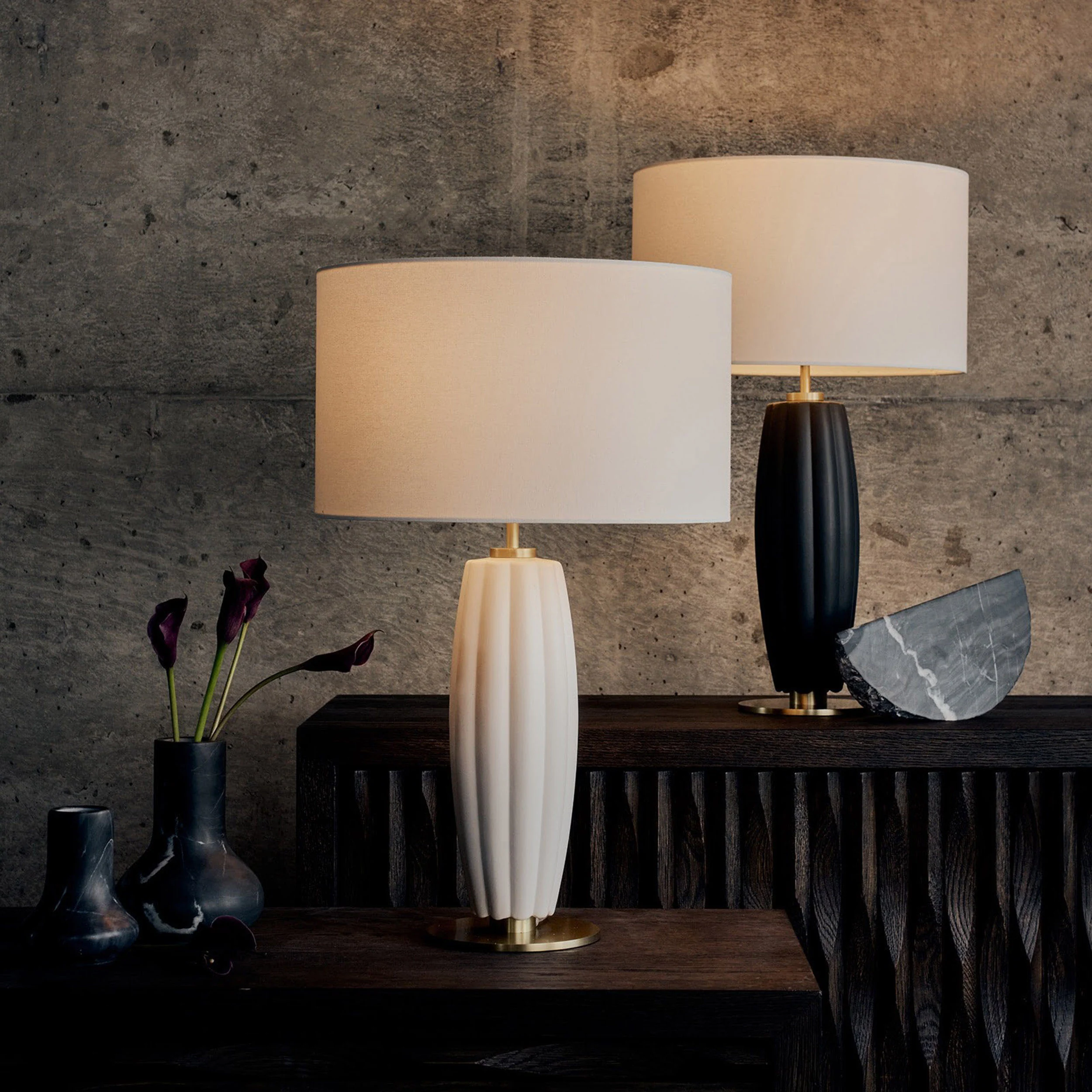 Crocus Ceramic Table Lamp, Black - Image 4