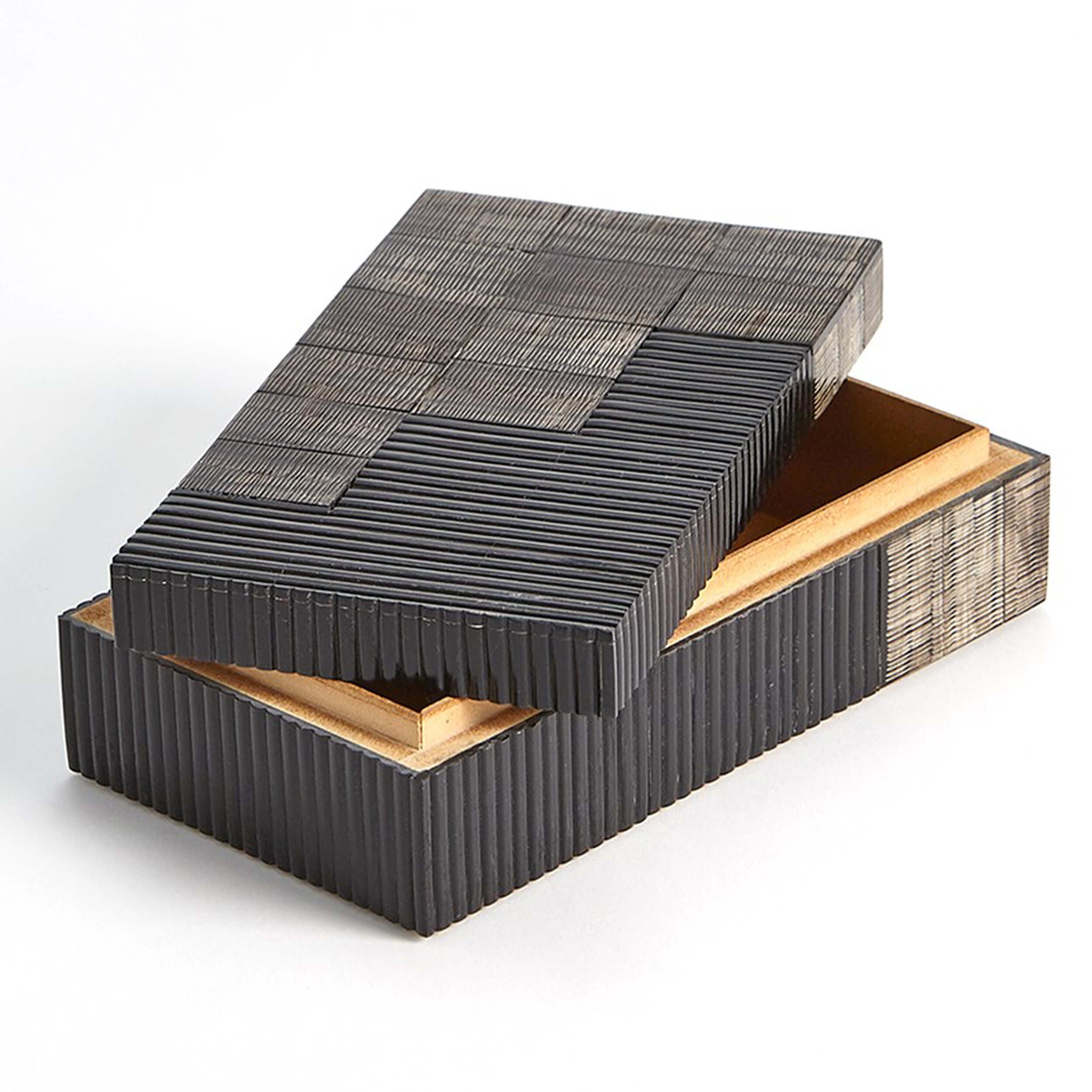 Gilles Ribbed Horn Box - Image 3