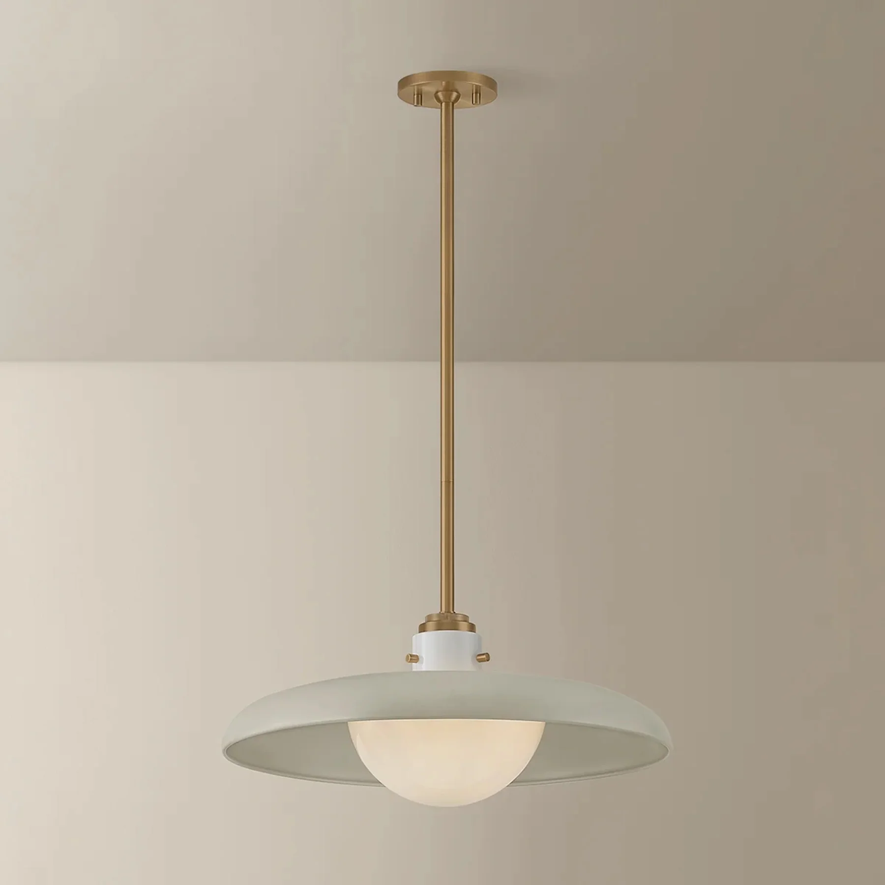 Gustavo Pendant, Patina Brass/Off-White - Image 4
