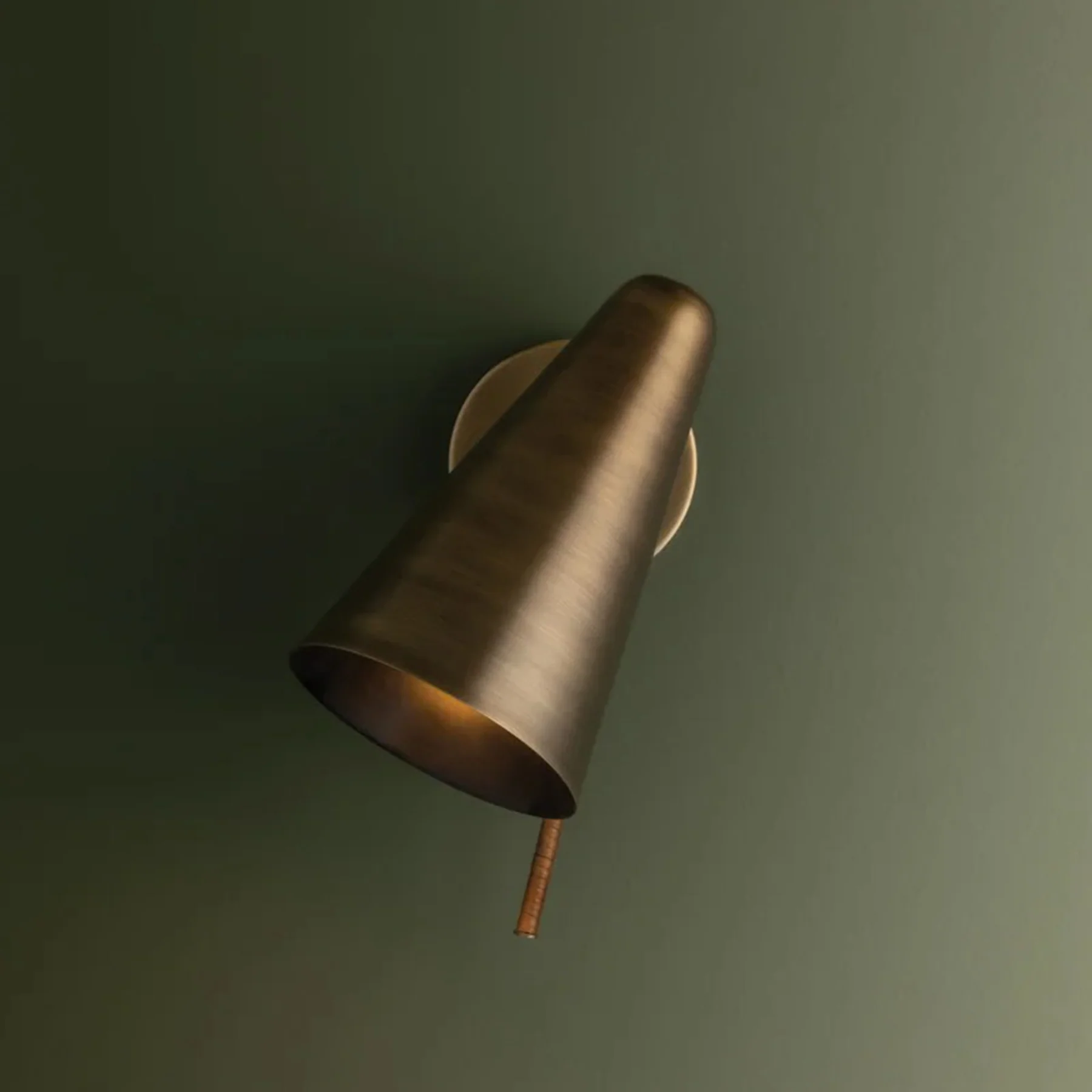 Kobe Wall Sconce, Patina Brass - Image 3