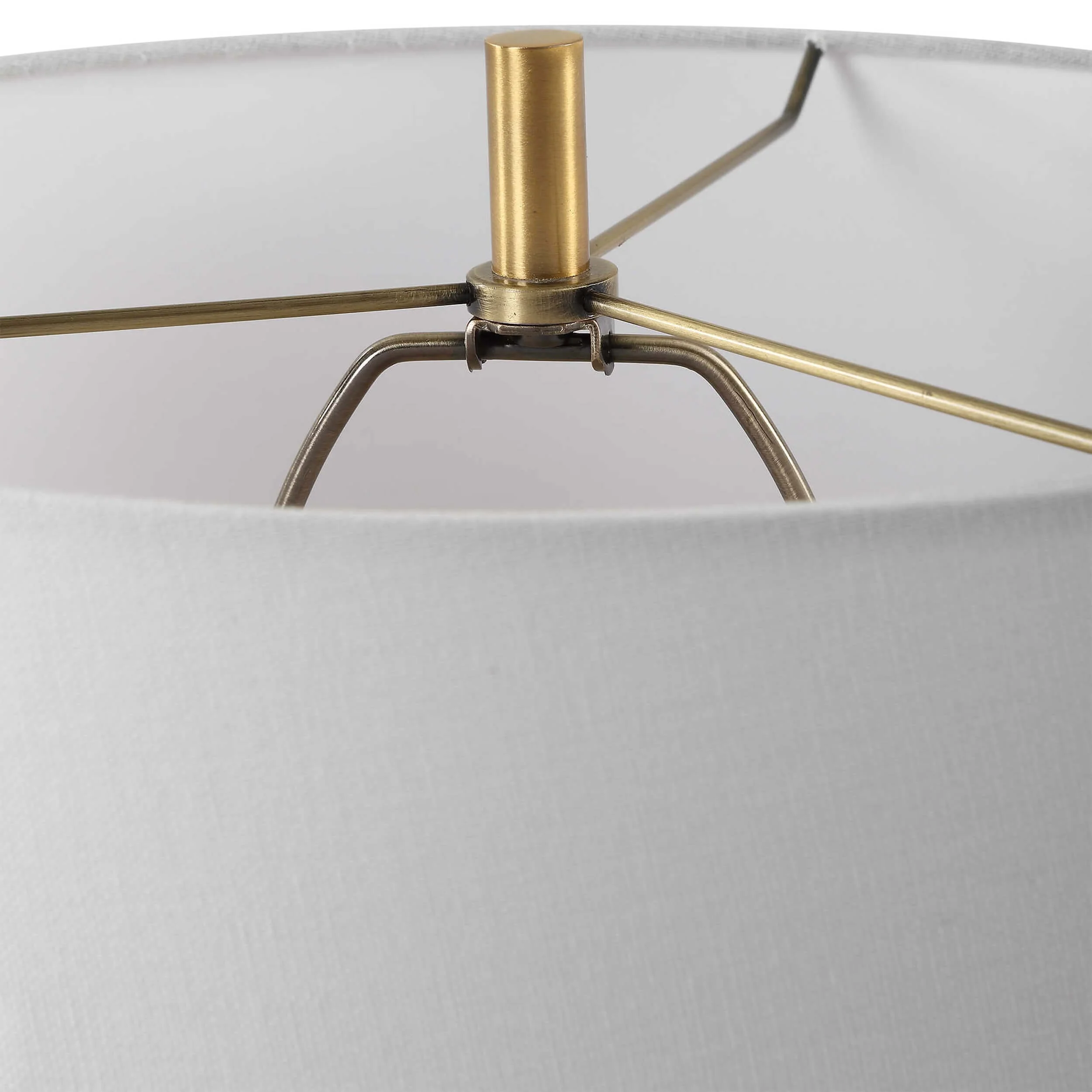 Lynna Table Lamp - Image 4