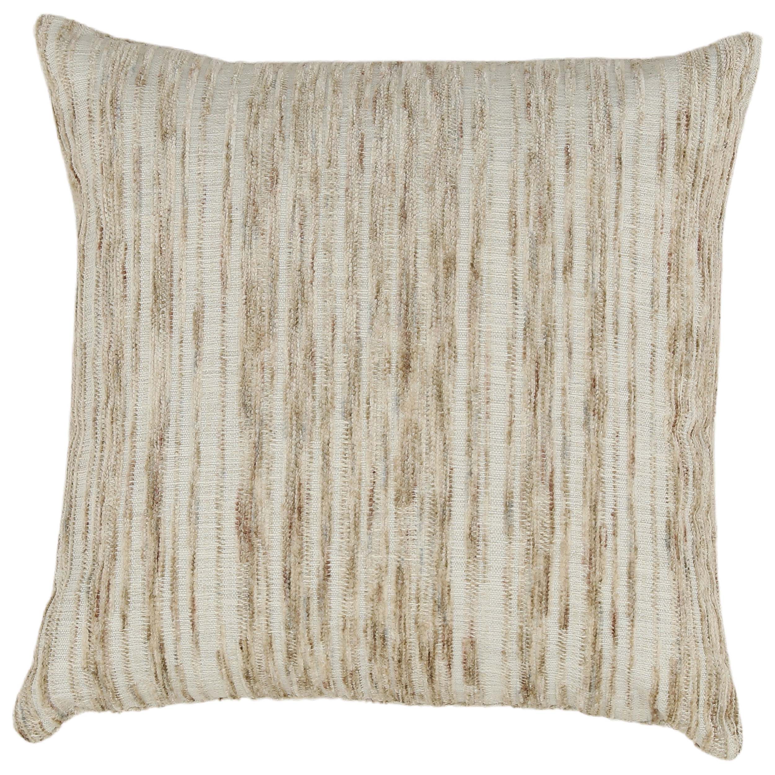 Maura Pillow, Sand
