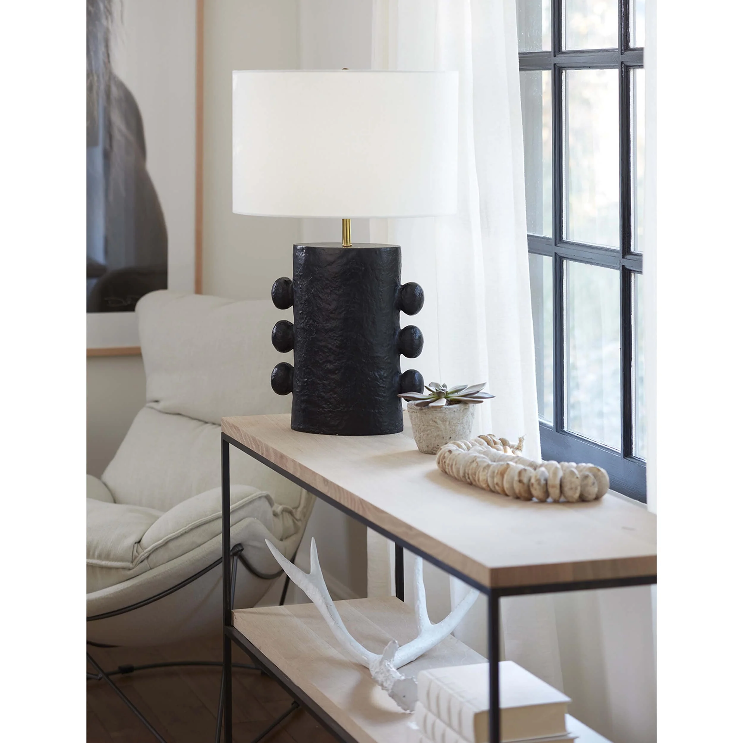 Maya Table Lamp, Black - Image 5